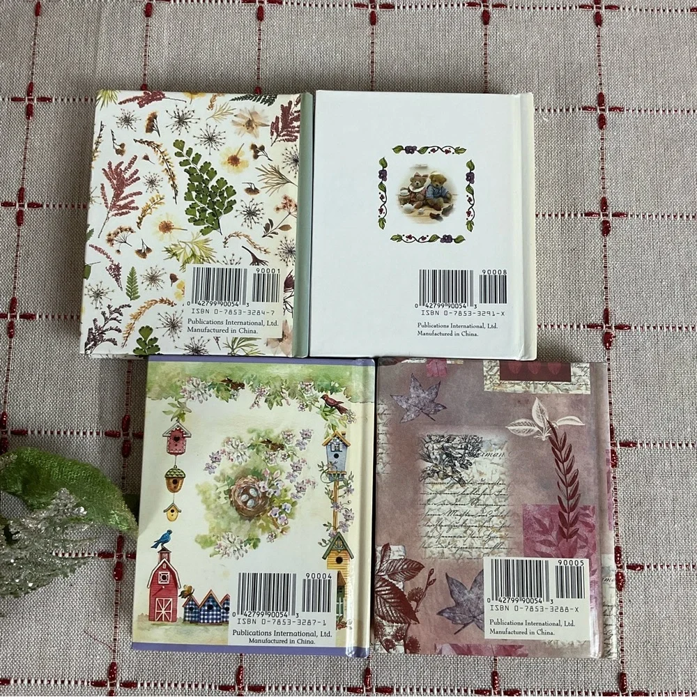 Set Of 4 Vintage 1998 Publications International Ltd Mini Photo Albums Country